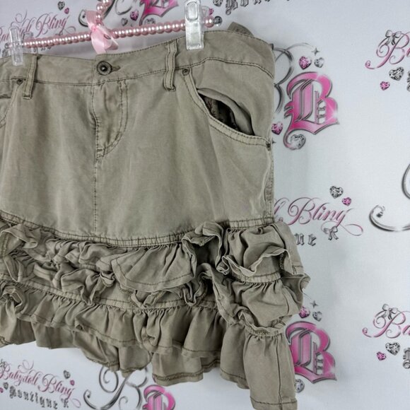 Guess skirt mini frilly ruffle bottom hem Ruffled Beige Mini Skirt - Picture 9 of 9